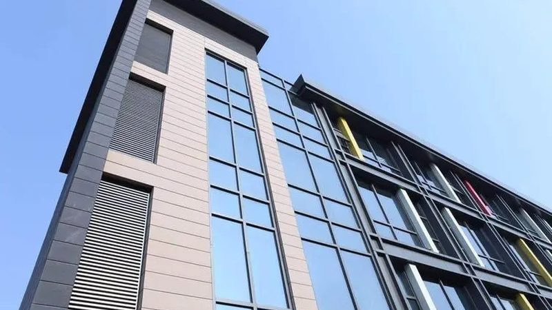 推拉窗改平开窗，价格几何？定制要点揭秘**